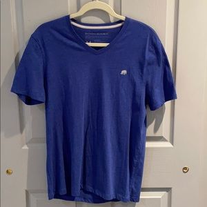 Banana Republic Men’s V-Neck Shirt